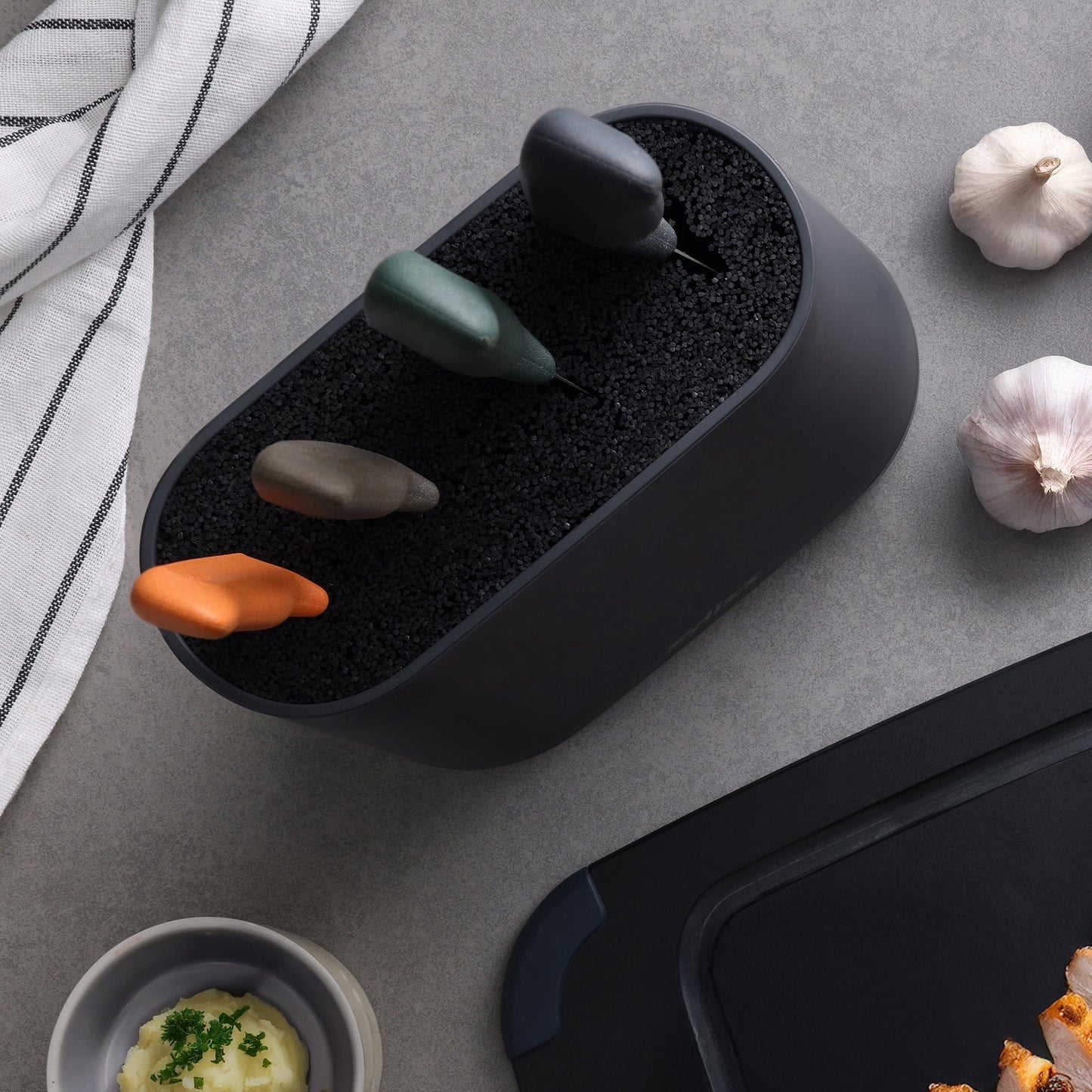 6 Piece Universal Knife Block