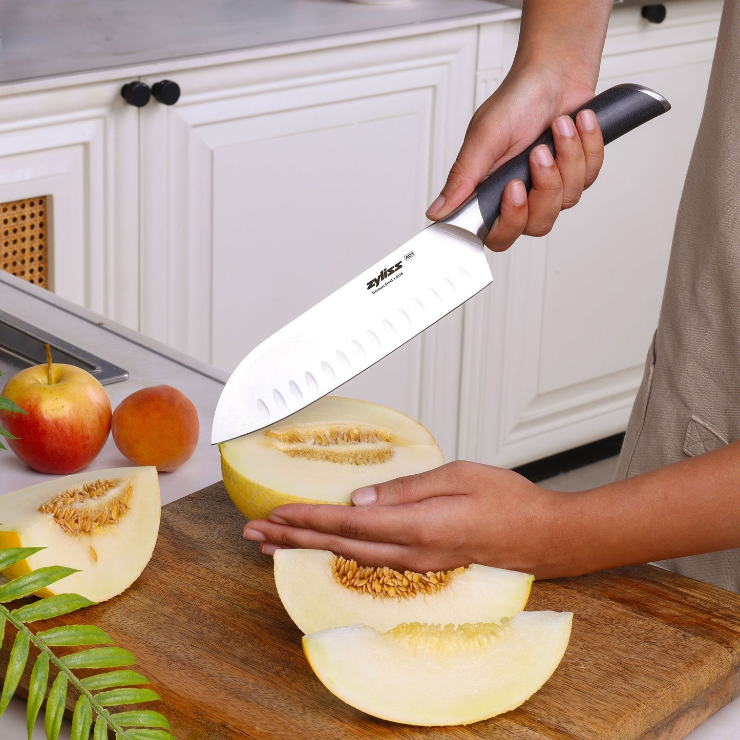 Comfort Pro Santoku Knife 18.5cm / 7"