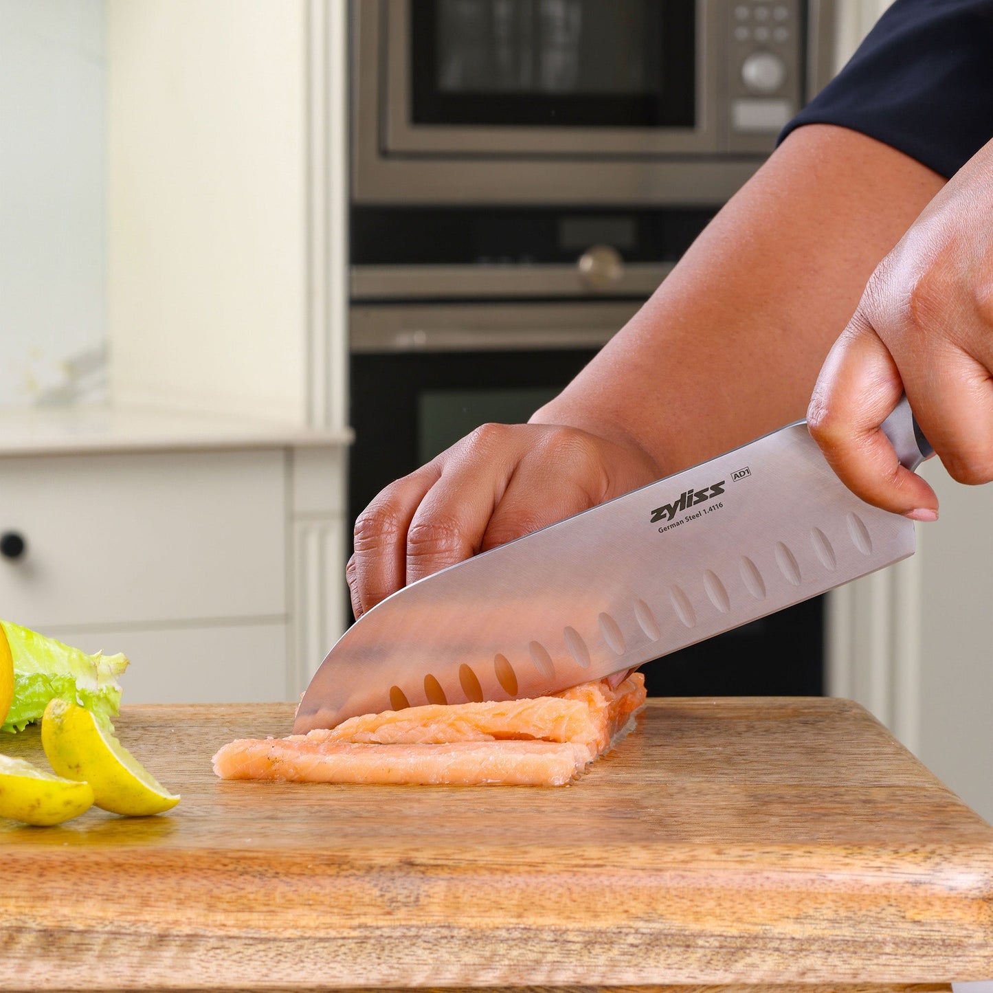 Comfort Pro Santoku Knife 18.5cm / 7"