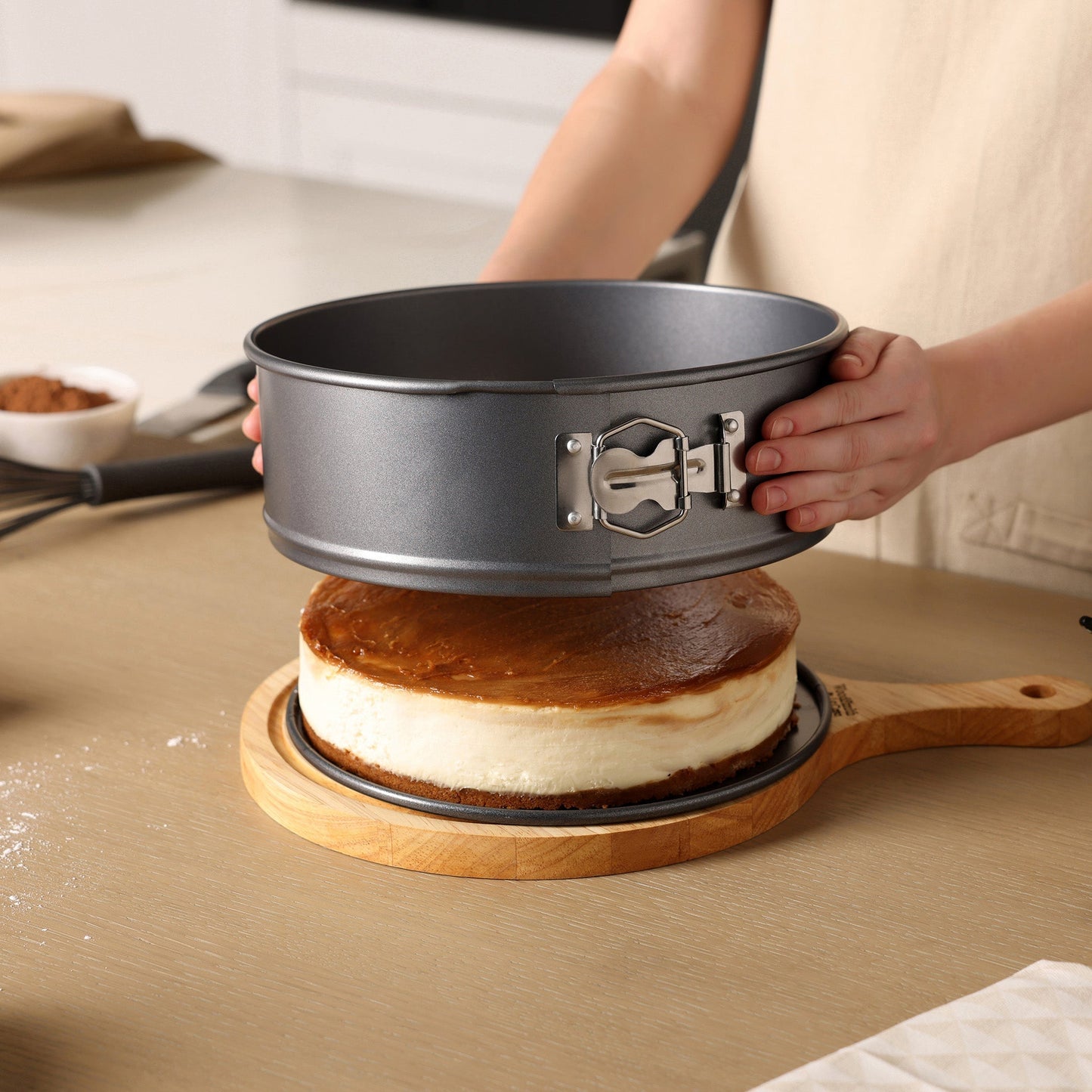 Non-Stick Springform Cake Pan