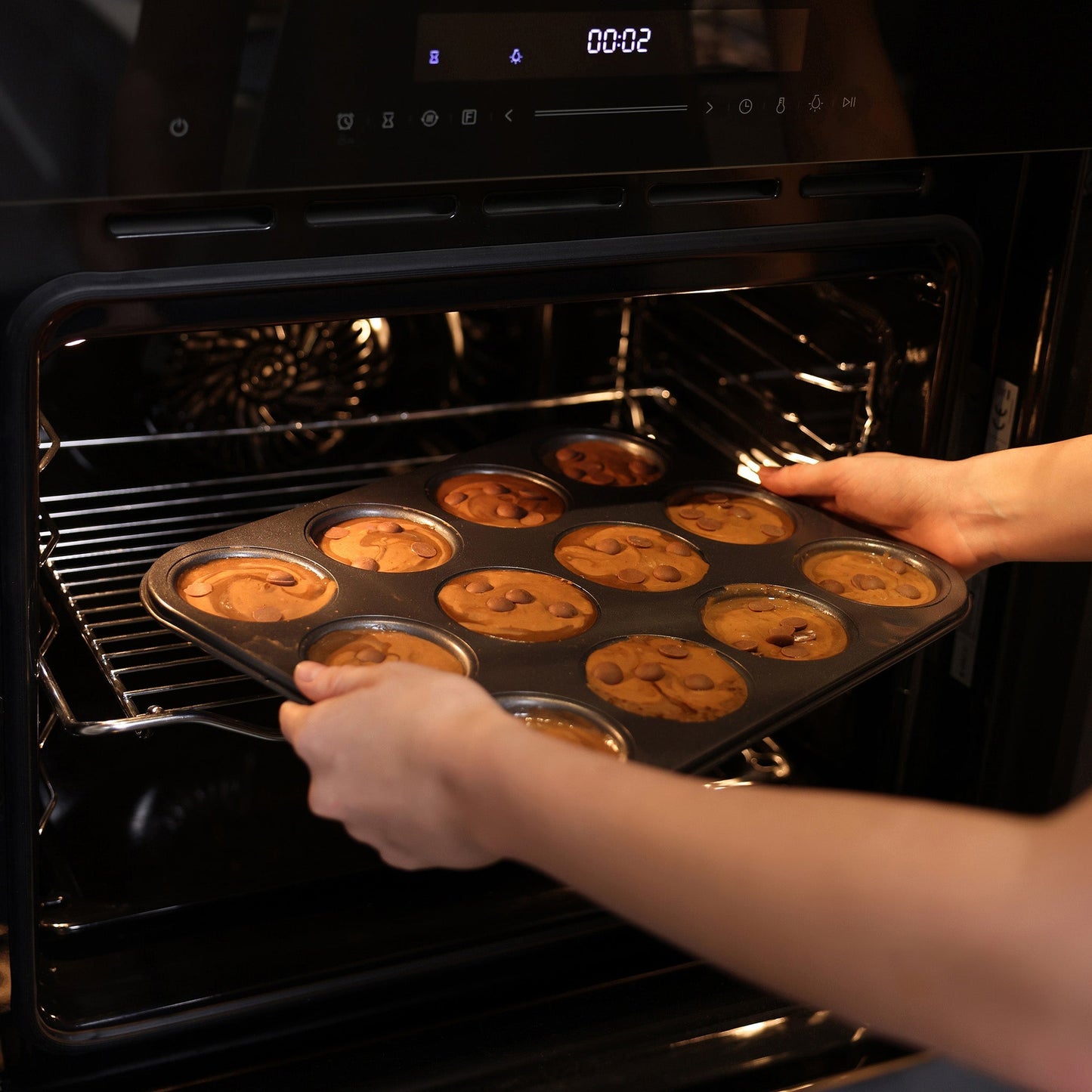 Non-Stick 12 Hole Muffin Pan