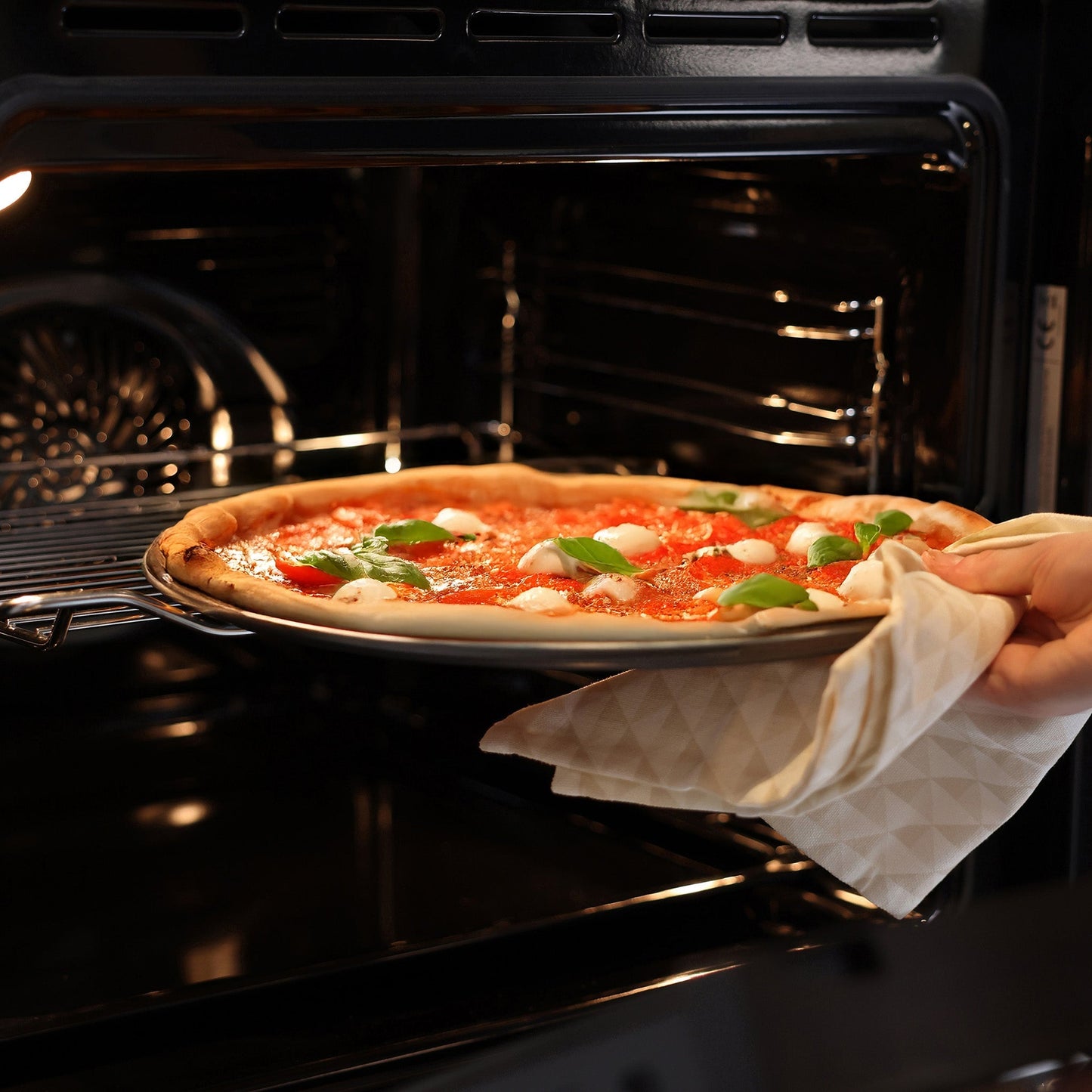 Non-Stick Pizza Tray